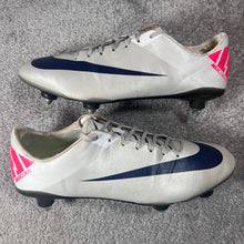 Load image into Gallery viewer, Nike Mercurial Vapor VII SG
