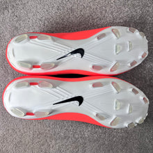 Load image into Gallery viewer, Nike T90 Laser IV FG
