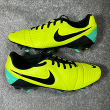 Load image into Gallery viewer, Nike CTR360 Maestri III SG
