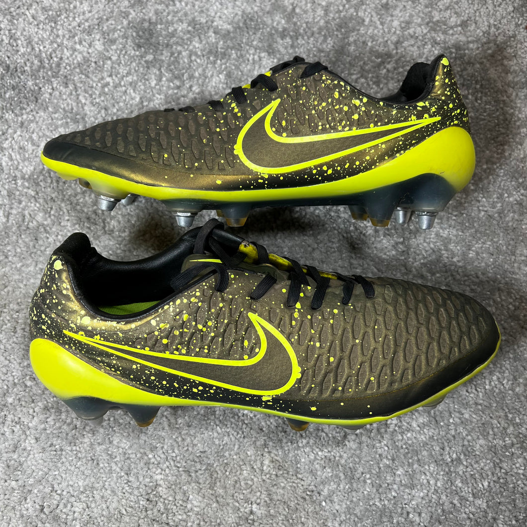 Nike hotsell magista verde