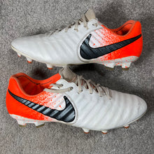Load image into Gallery viewer, Nike Tiempo Legend 7 Elite FG
